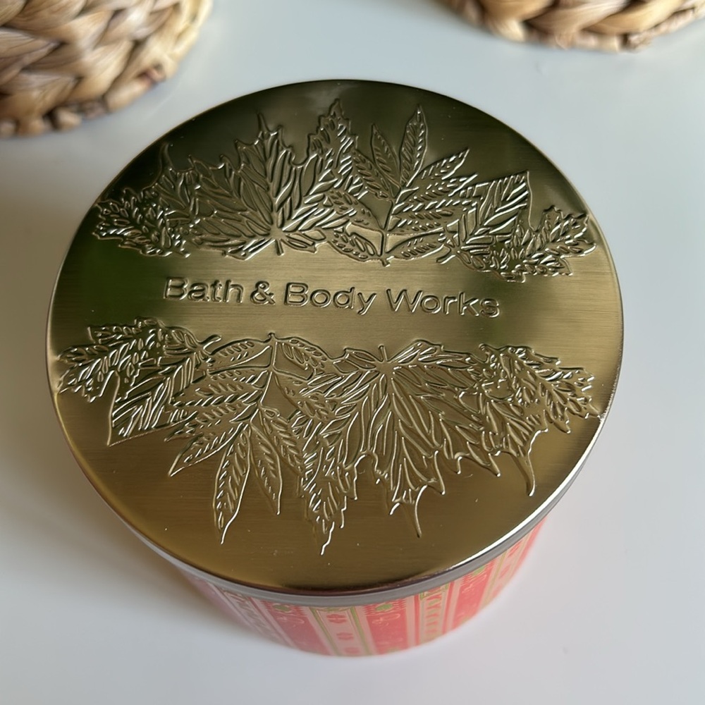Pumpkin Clove 3-Wick Bath & Body Works Candle - Picture 2 of 4